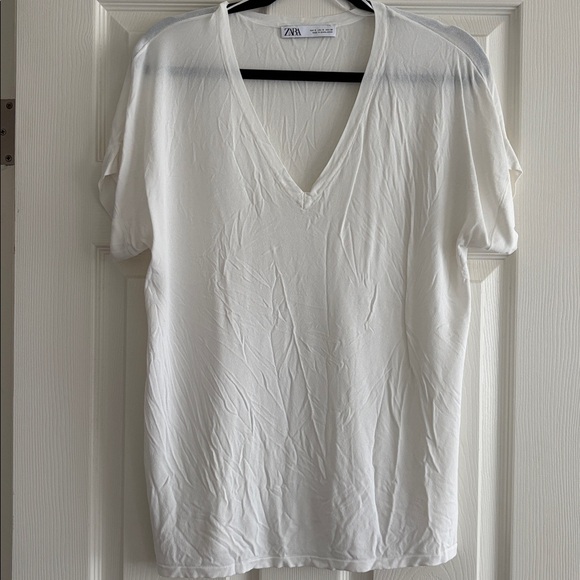 Zara Classic White V-Neck Tee - Picture 2 of 3